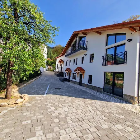 Ra House